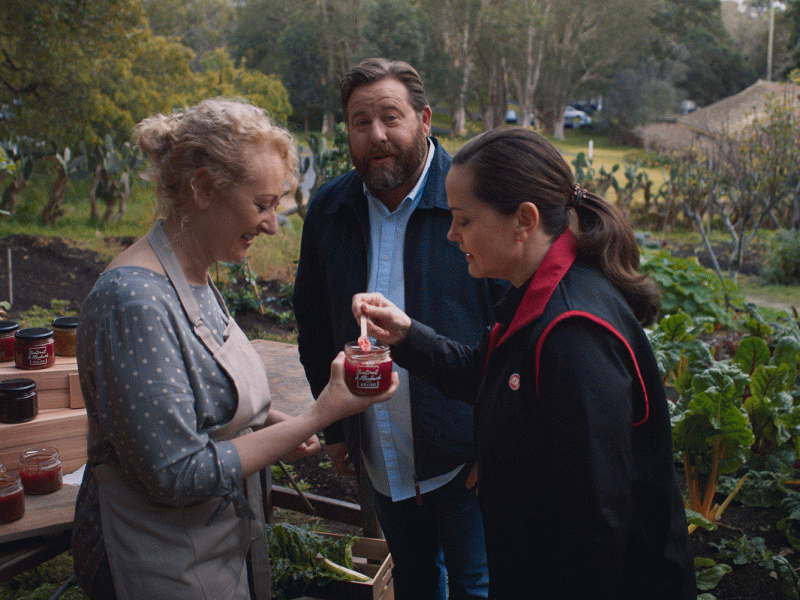 IGA's new ads featuring Shane Jacobson